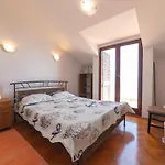 Апартаменты Sunrise Duilovo *